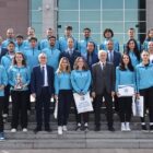 Üniversitelerarası Spor Müsabakaları’nda başarılı olan ESOGÜ sporcuları kupalarını Rektör Prof. Dr. Kamil Çolak’a sundu