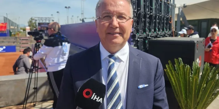 Cengiz Durmuş: “Türkiye’nin teniste dünya lideri olabilecek bir yerde olduğunu herkes biliyor”