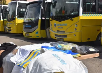 Siirt Belediyesi halk otobüsleri sarı maviye boyandı