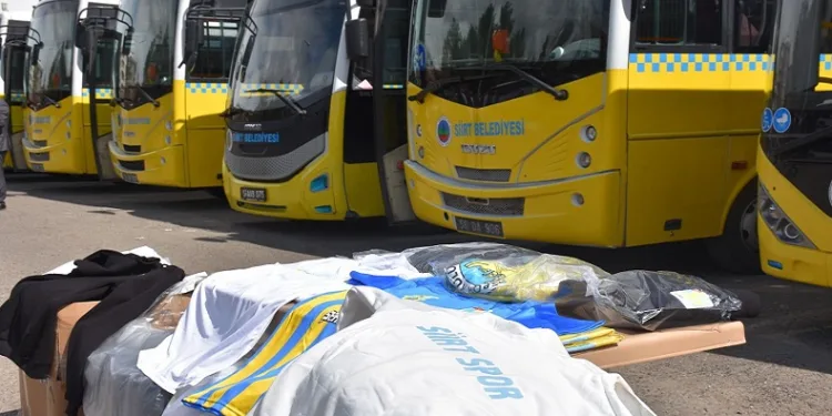 Siirt Belediyesi halk otobüsleri sarı maviye boyandı