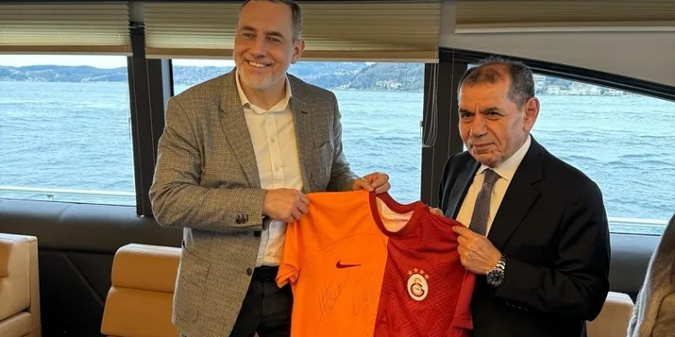 Galatasaray Başkanı Dursun Özbek, Martin Jahn ile bir araya geldi