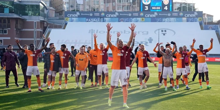 Carlos Vinicius: “Kurduğumuz aile ortamı ile şampiyon olacağımıza inanıyorum”