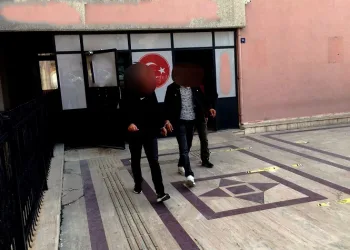 Aranan şahıslar Kuşadası polisinden kaçamadı