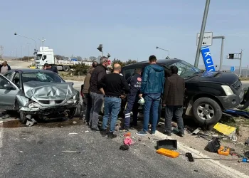 Kırıkkale’de otomobil ile pikap çarpıştı