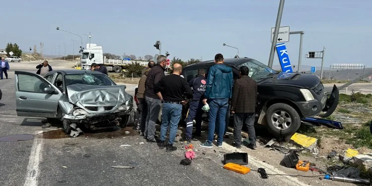 Kırıkkale’de otomobil ile pikap çarpıştı