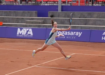 Zeynep Sönmez Antalya’da çeyrek finalde