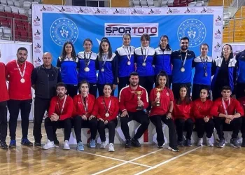 Erzincanlı sporcular başarıdan başarıya koşuyor