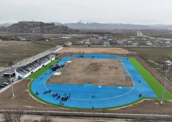 İpekyolu’nda 8 kulvarlı atletizm pisti hizmete açıldı