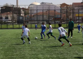 İlkokul Futbol Şenliği’nde kupalar sahiplerini buldu