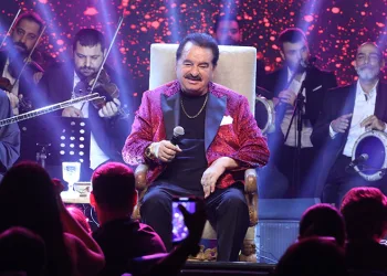 İbrahim Tatlıses sahnelere döndü