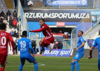 Erzurumspor FK’dan kritik galibiyet