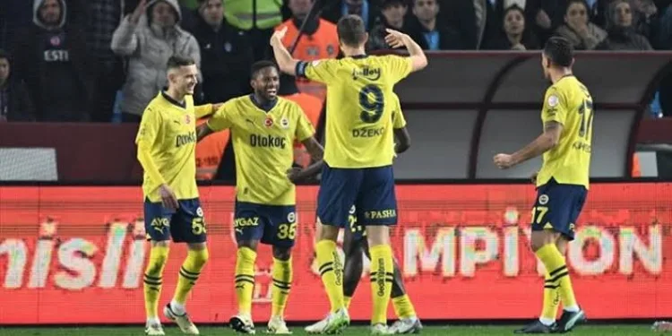 Olaylı maçta kazanan Fenerbahçe