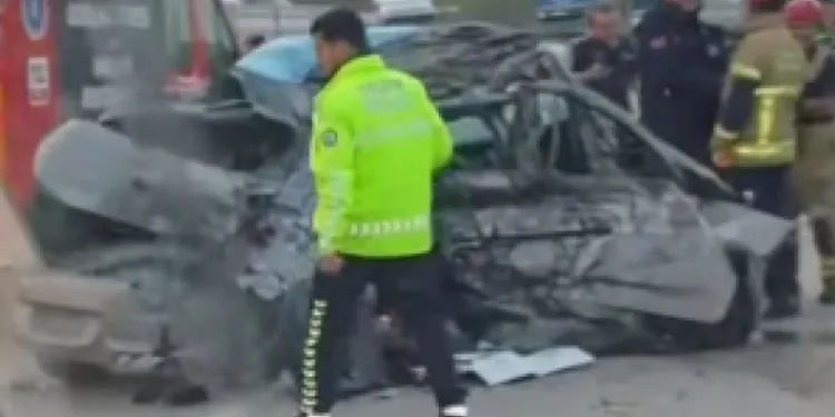 Bursa’da tır otomobi ile çarpıştı! Yaralılar var