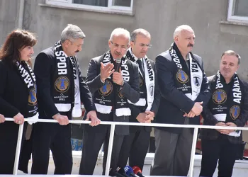 “Millete hizmet yolunda tamam yok; devam”