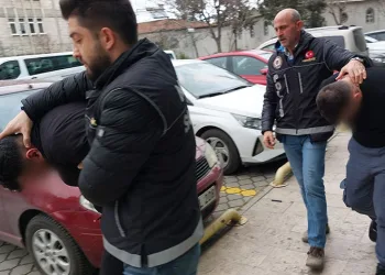 Samsun’da uyuşturucu ticaretinden 2 kişi tutuklandı