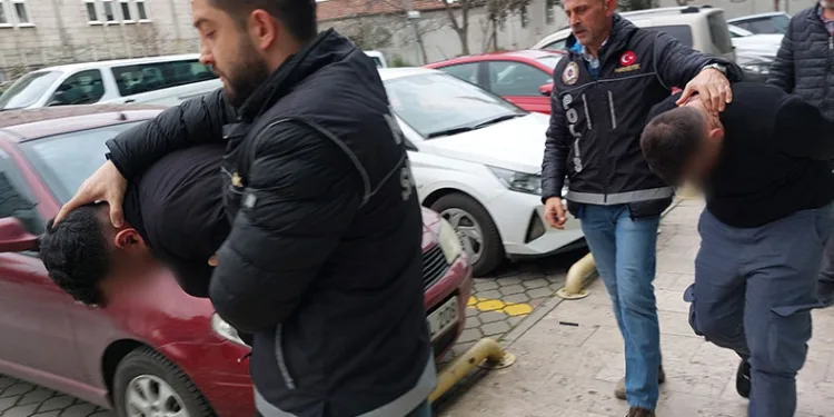 Samsun’da uyuşturucu ticaretinden 2 kişi tutuklandı