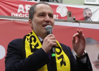 “Milletimiz akın akın, Yeniden Refah’a koşuyor”