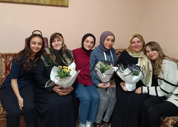 Şehit anneleri sahuru öğrencilerle yaptı