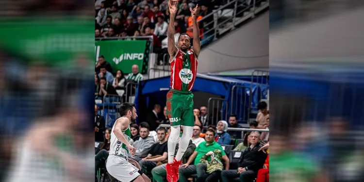 P. Karşıyakalı Errick McCollum haftanın 5’ine seçildi
