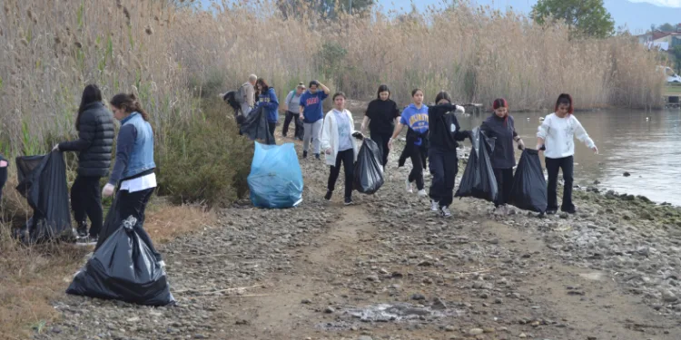 Fethiye Ördek Adası ve Kuş Cenneti’nde temizlik