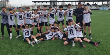U15’te şampiyon Yolspor