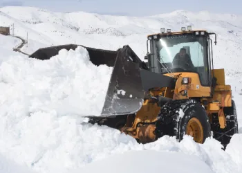 Bitlis’te karla mücadele devam ediyor
