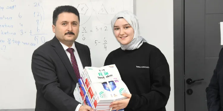 Altıeylül Belediyesi ihtiyaç sahiplerinin yanında