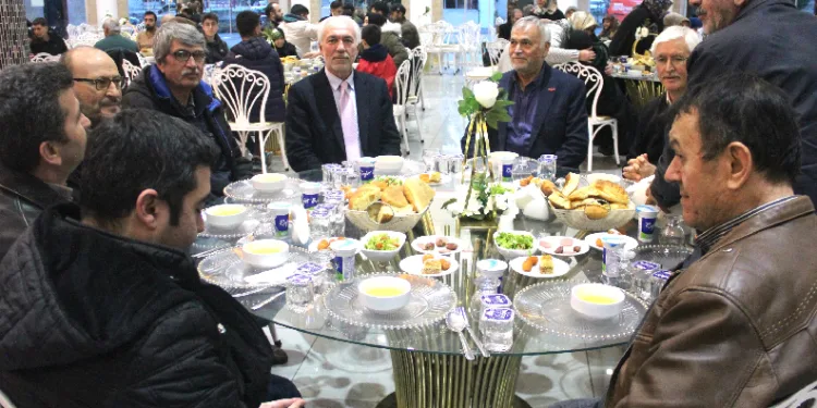 Birlik Vakfı’ndan ‘Ümmet ve kardeşlik’ iftarı