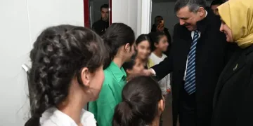 İftarlarını çocuklarla açtı
