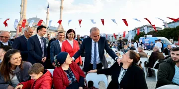 Denizli Büyükşehir’in “büyük” iftar sofrası