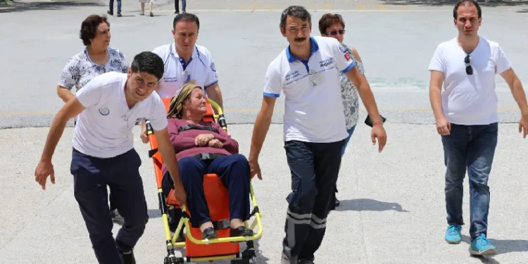 Engelli vatandaşları sandığa taşıyacaklar