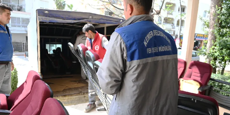 Kemer’de sinema ve tiyatro salonunda çalışmalar başladı