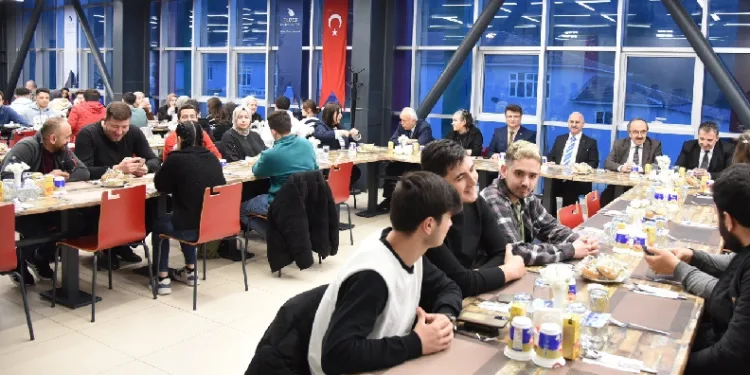 Öğrenciler için iftar programı düzenlendi
