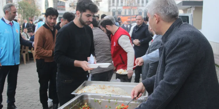 Ordu’da öğrenciler iftarda buluştu
