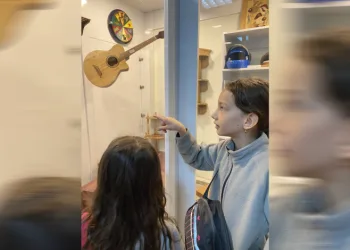 Öğrenciler hayvan müzesini inceledi