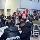 Kızılay'dan 150 kişiye iftar yemeği