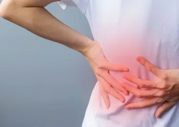 Kalçadan bacağa vuran ağrıya dikkat!