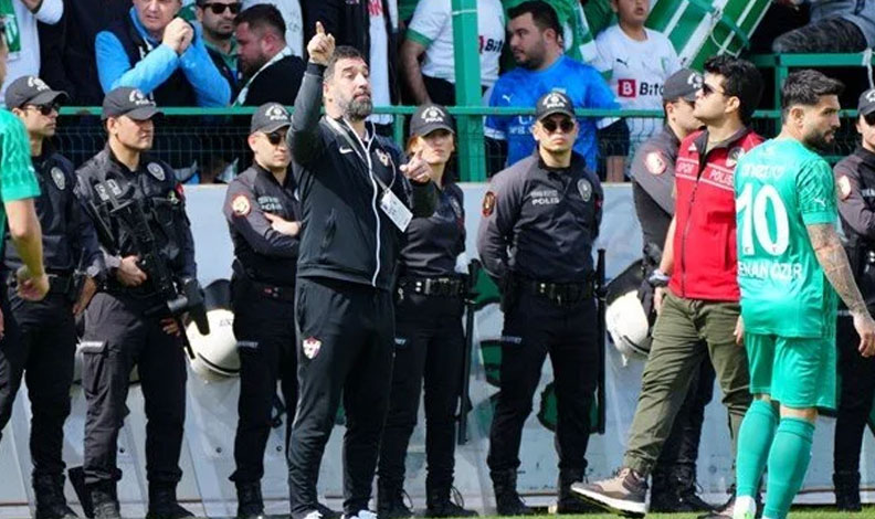 Bodrum FK-Eyüpspor maçında ortalık karıştı
