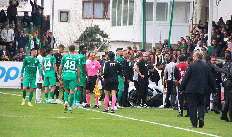 Bodrum FK-Eyüpspor maçında ortalık karıştı