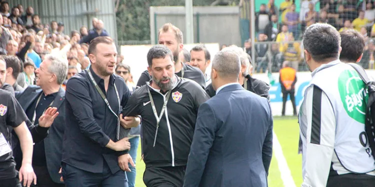 Bodrum FK-Eyüpspor maçında ortalık karıştı