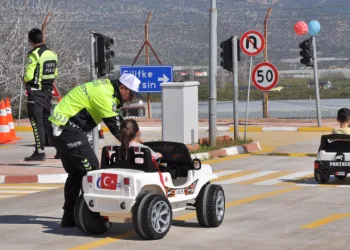 Çocuklar için trafik eğitim parkı açıldı