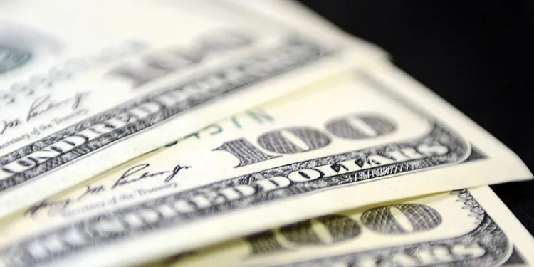 Dolar 32,20 seviyesinde