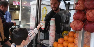 Vatandaşların tercihi nar ve portakal suyu