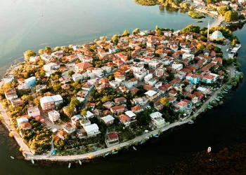 Tarihi Gölyazı’da hafta sonu yoğunluğu