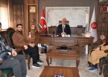Gençler teşekkürler ziyaretinde bulundu