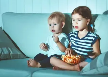 Ekran önünde yemek obezite riskini artırıyor