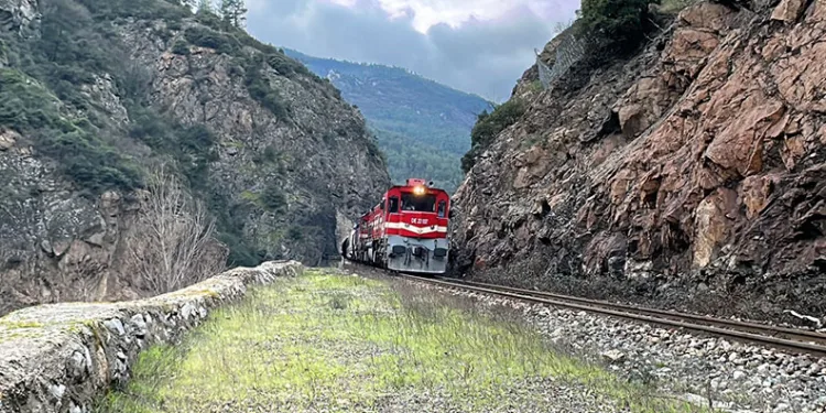 Kara Elmas’ın tanıtım turu tamamlandı