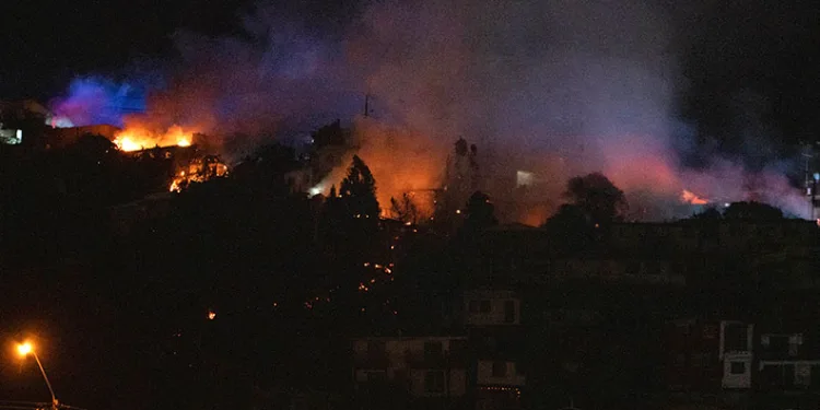 Şili’deki orman yangınında 2 kişi öldü, 20 ev kül oldu