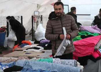 Esnaf arkadaşlarının desteğiyle hayalini gerçekleştirdi
