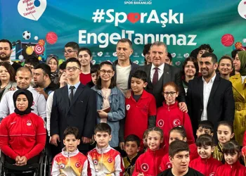 “Türkiye, Cumhurbaşkanımızın önderliğinde spor devrimi yaşamaktadır”